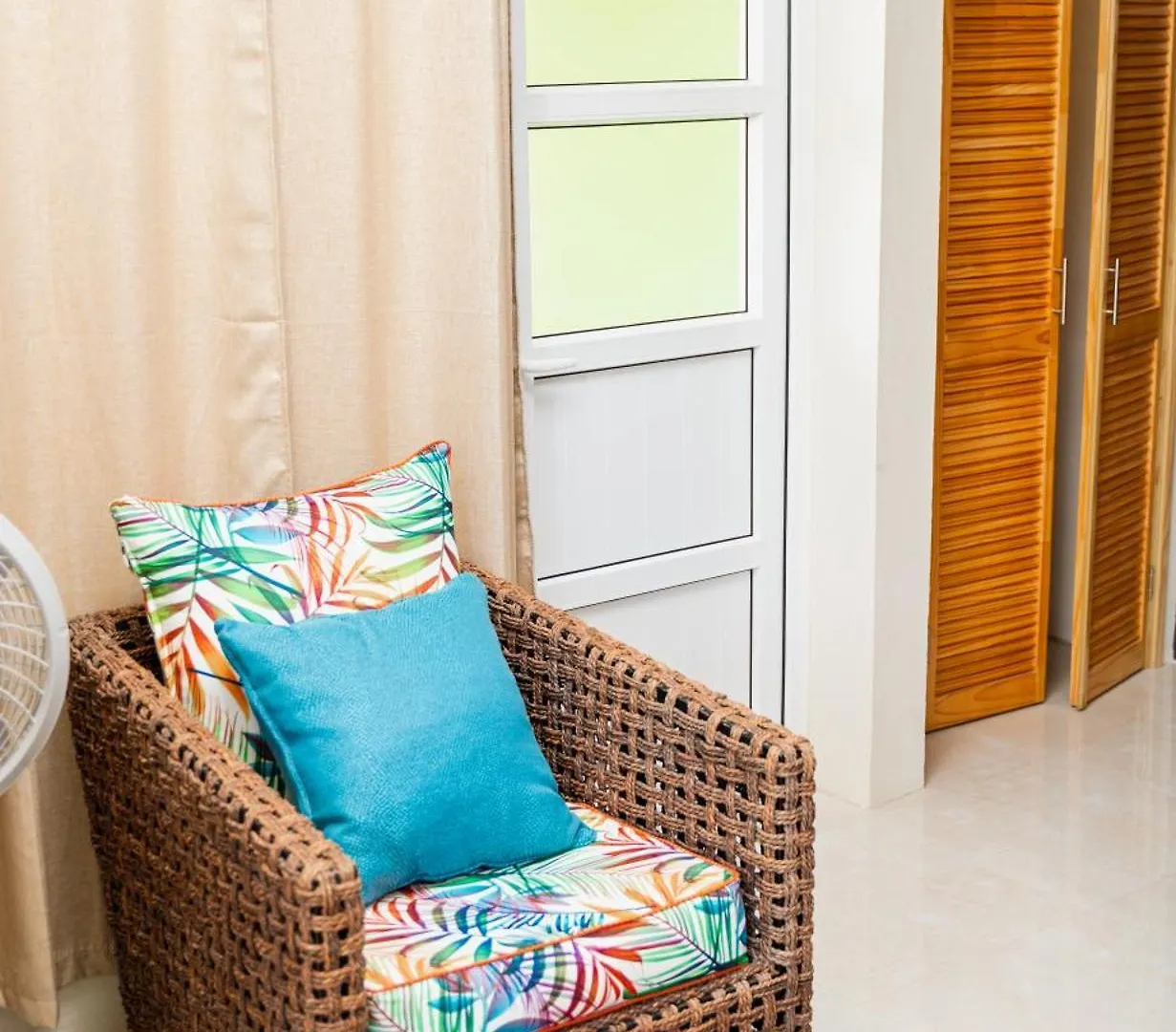 Balacasa - The Escape Castries 0*,  Sainte-Lucie