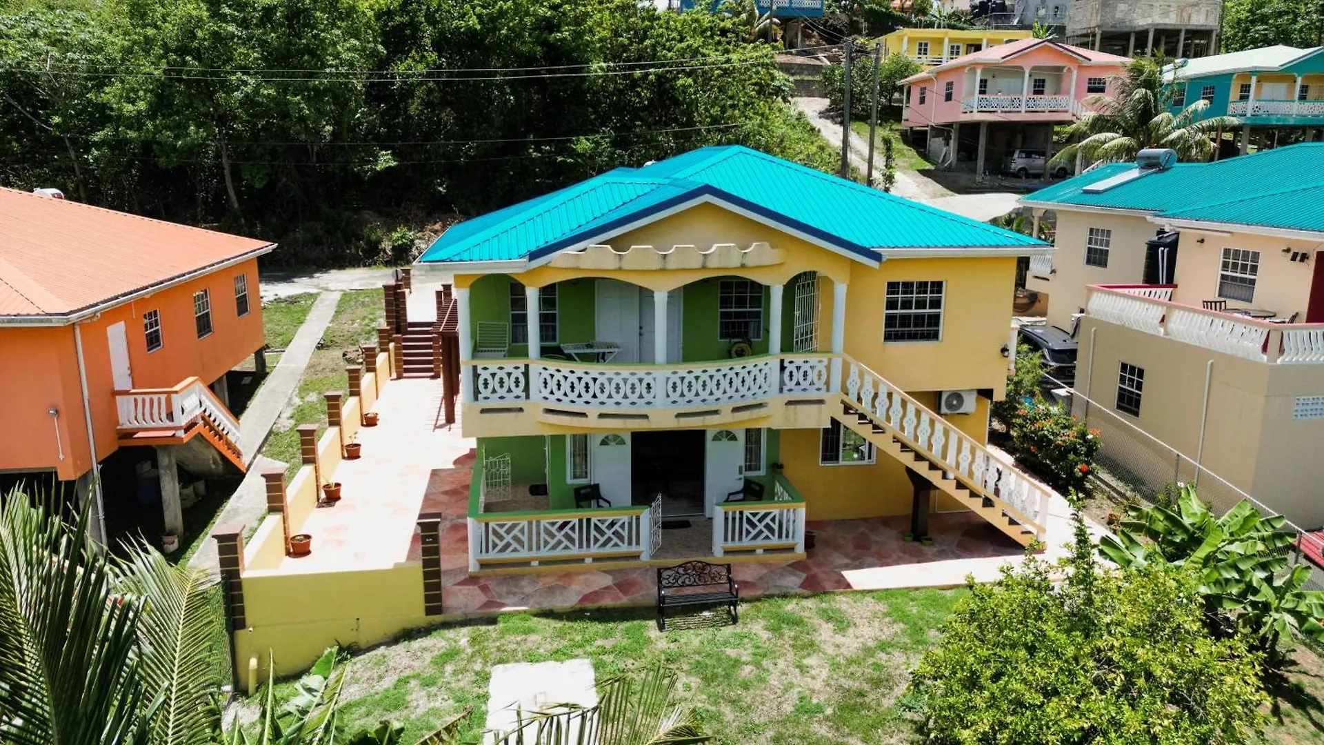 Balacasa - The Escape Castries 0*,  Sainte-Lucie